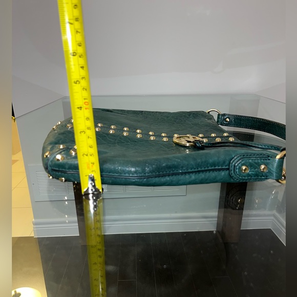 Michael Kors Shoulder or Crossbody Bag Green - Picture 10 of 10